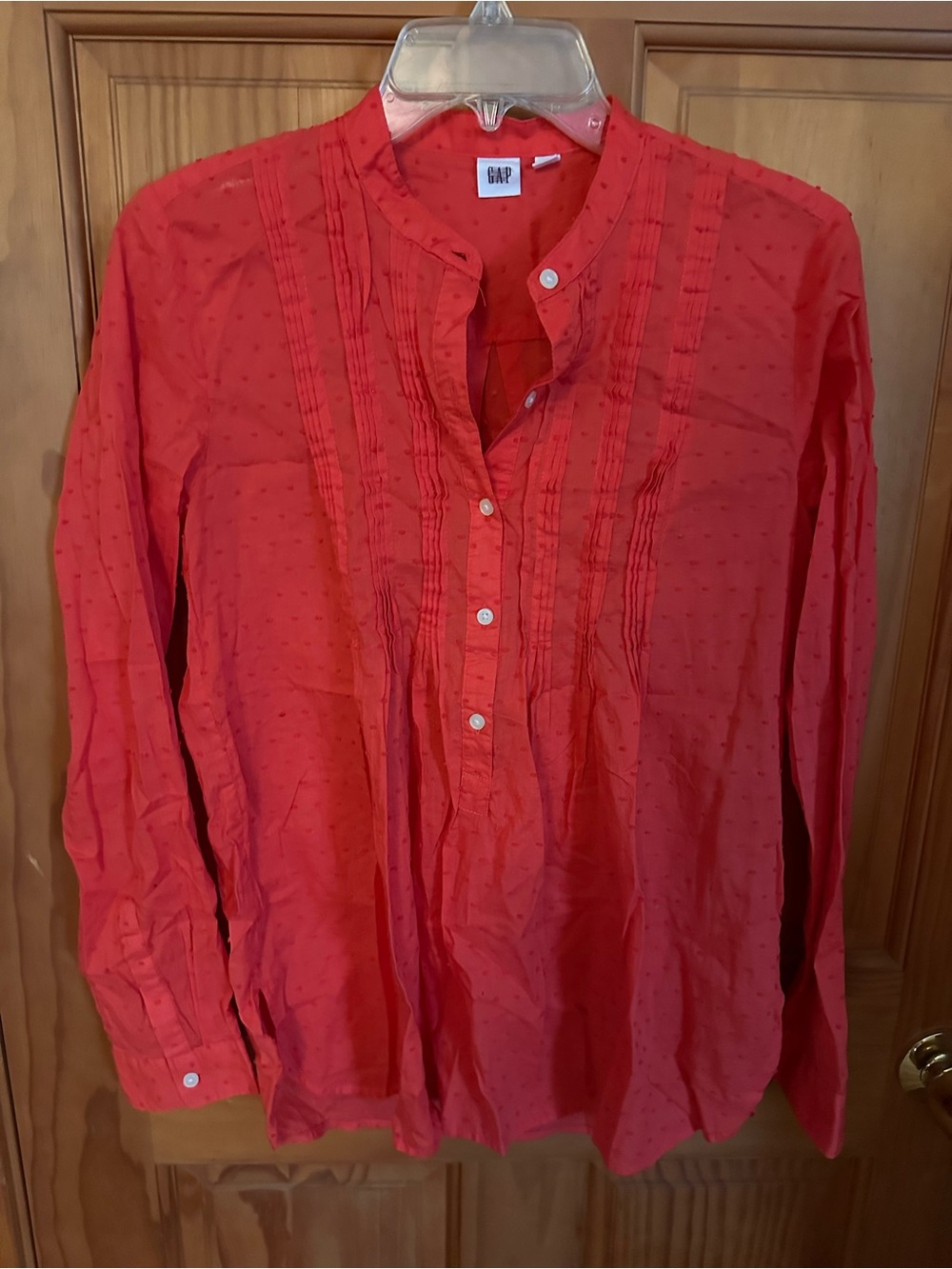GAP Men’s Bright Red Long-Sleeve Pintuck Button-Down Shirt